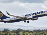 airlines outperform ryanair airplane